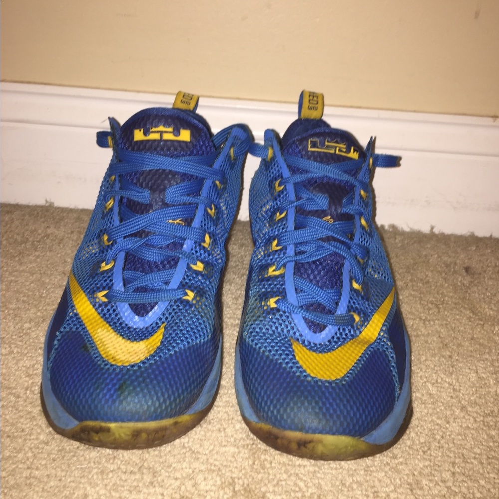 Nike Lebron 12 Low Size 9